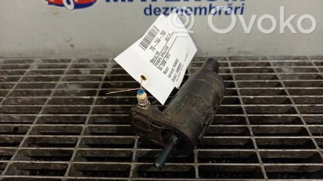 Volkswagen Golf VI Pompa lavavetri parabrezza/vetro frontale 