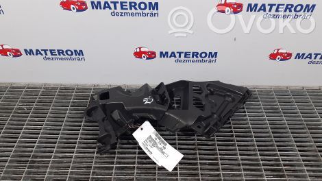 Renault Clio IV Rear bumper mounting bracket