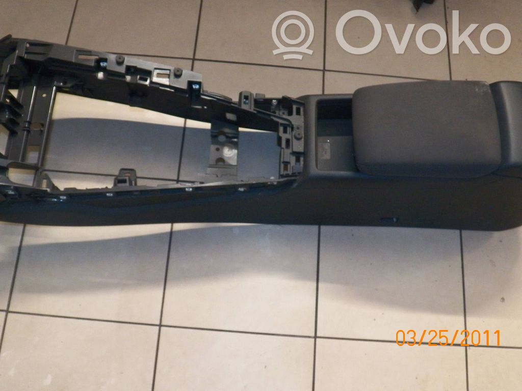 Audi A4 S4 B9 8W Centrinė konsolė 
