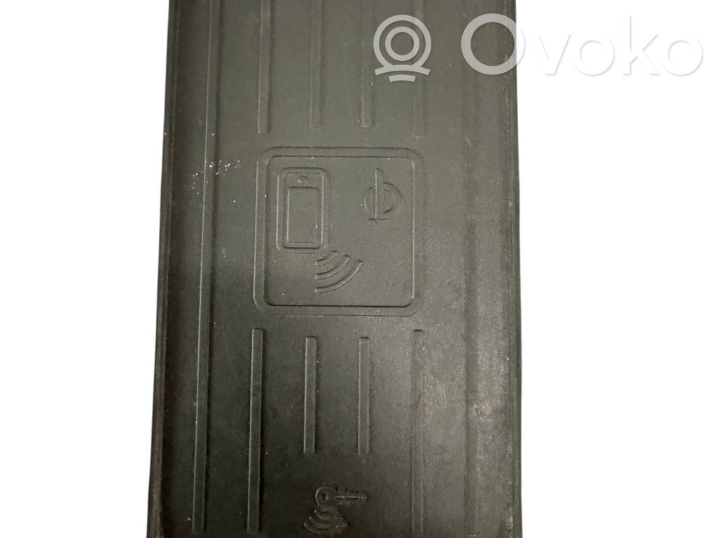 Audi A4 S4 B9 8W Wireless charging module 