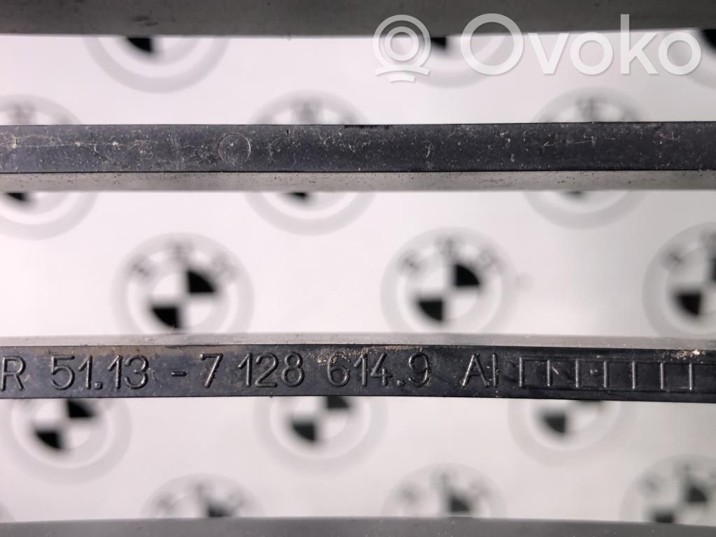 BMW 1 E81 E87 Grilă radiator față 