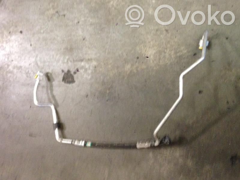BMW 1 E81 E87 Conductă/furtun aer condiționat (A/C) 