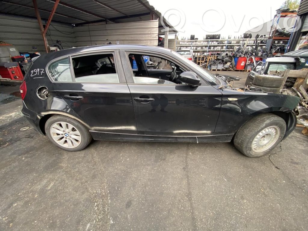 BMW 1 E81 E87 Engine head 