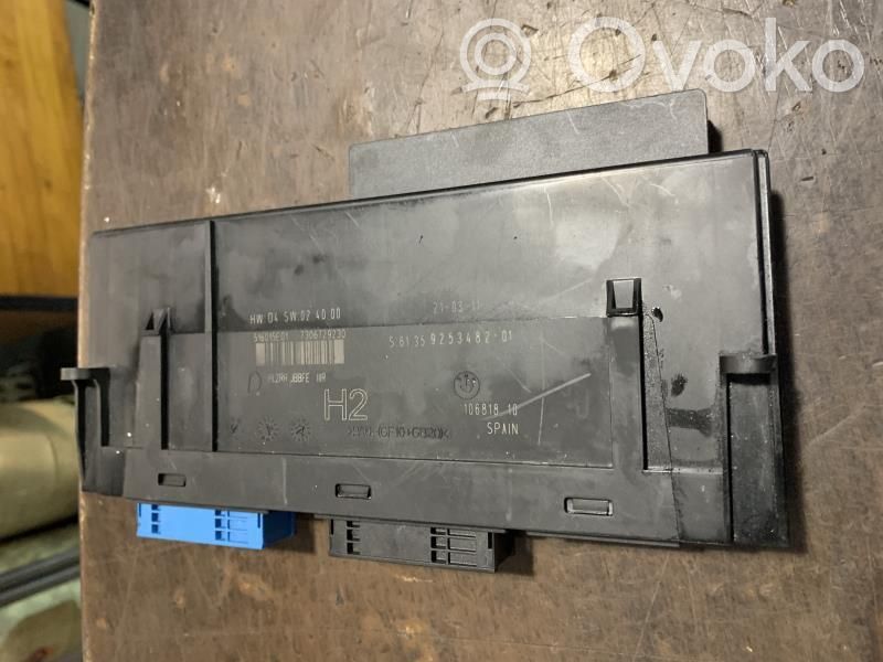 BMW 1 E81 E87 Variklio valdymo blokas 