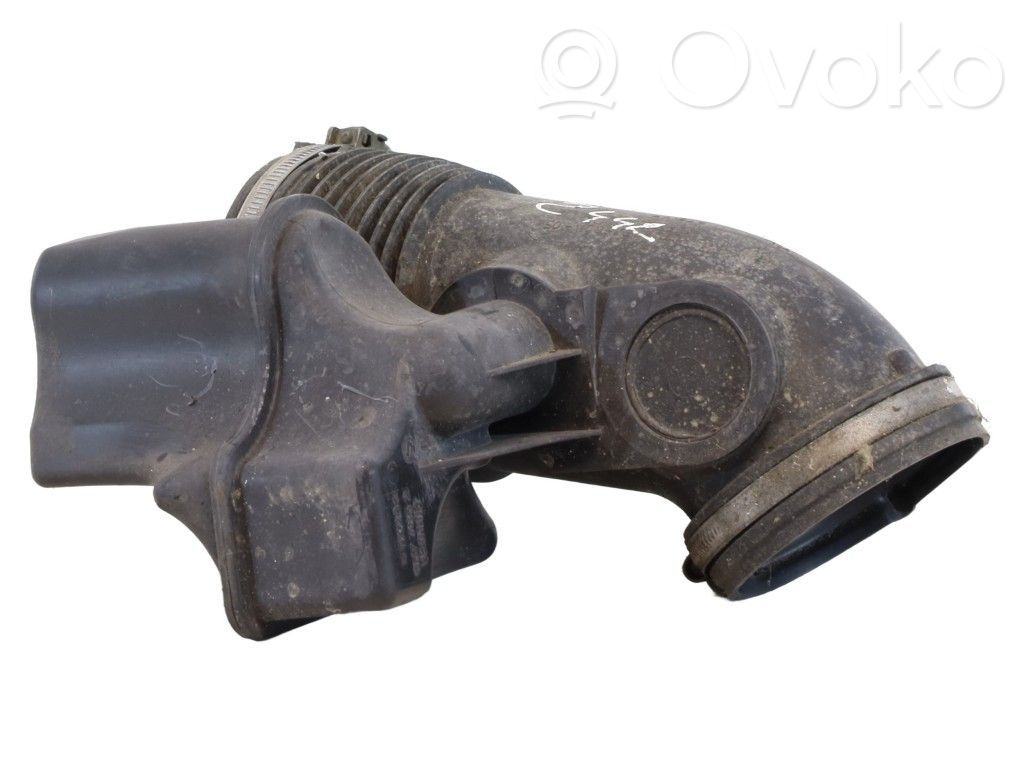 Air intake hose/pipe   13717536004