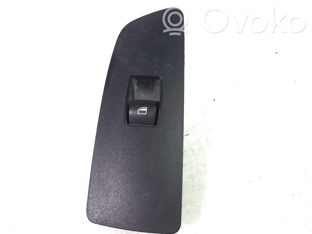 BMW 1 E82 E88 Electric window control switch 