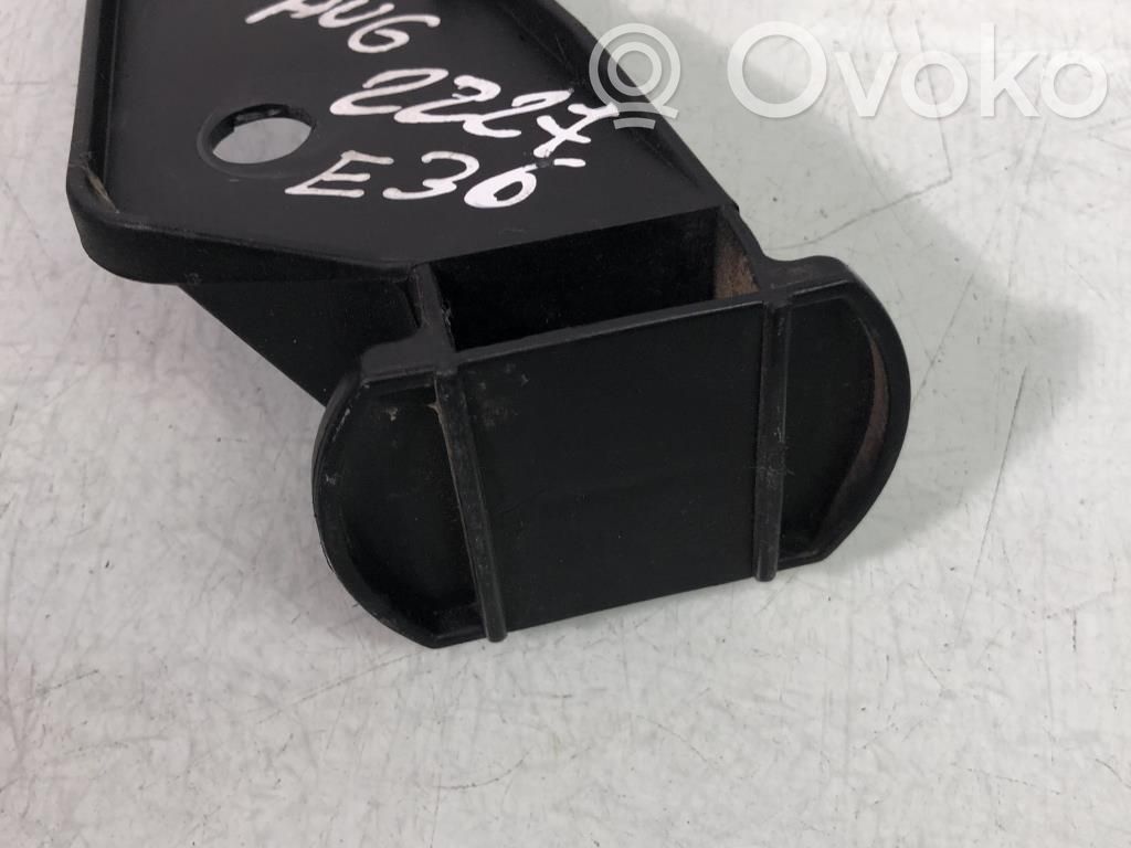 Front bumper mounting bracket   51118122577