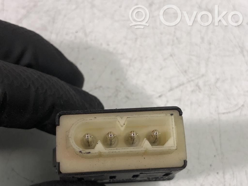 Other switches/knobs/shifts   61318360882