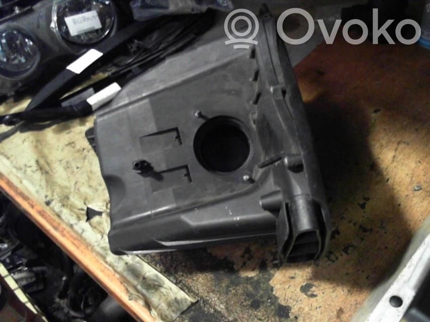 BMW 3 E46 Air filter box 