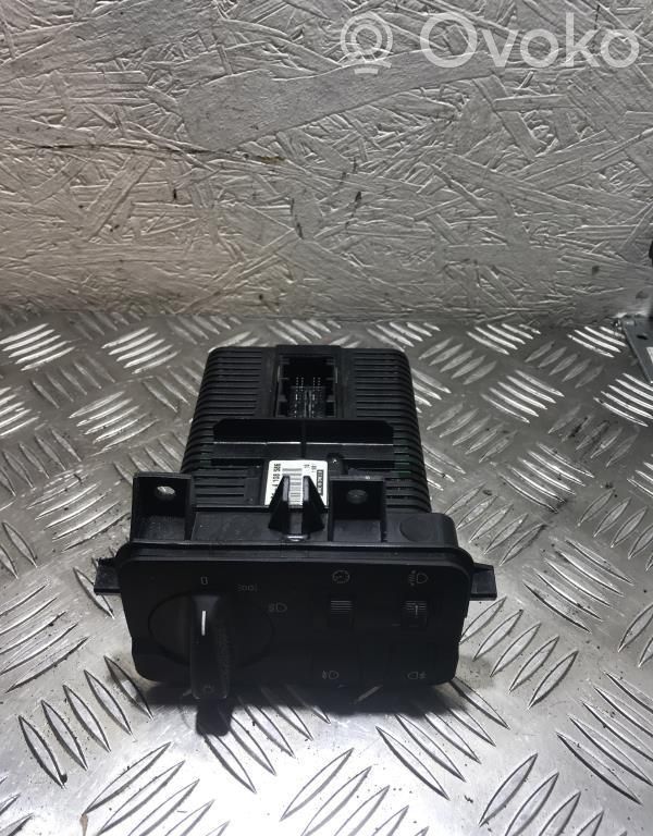 Light switch   61319133015