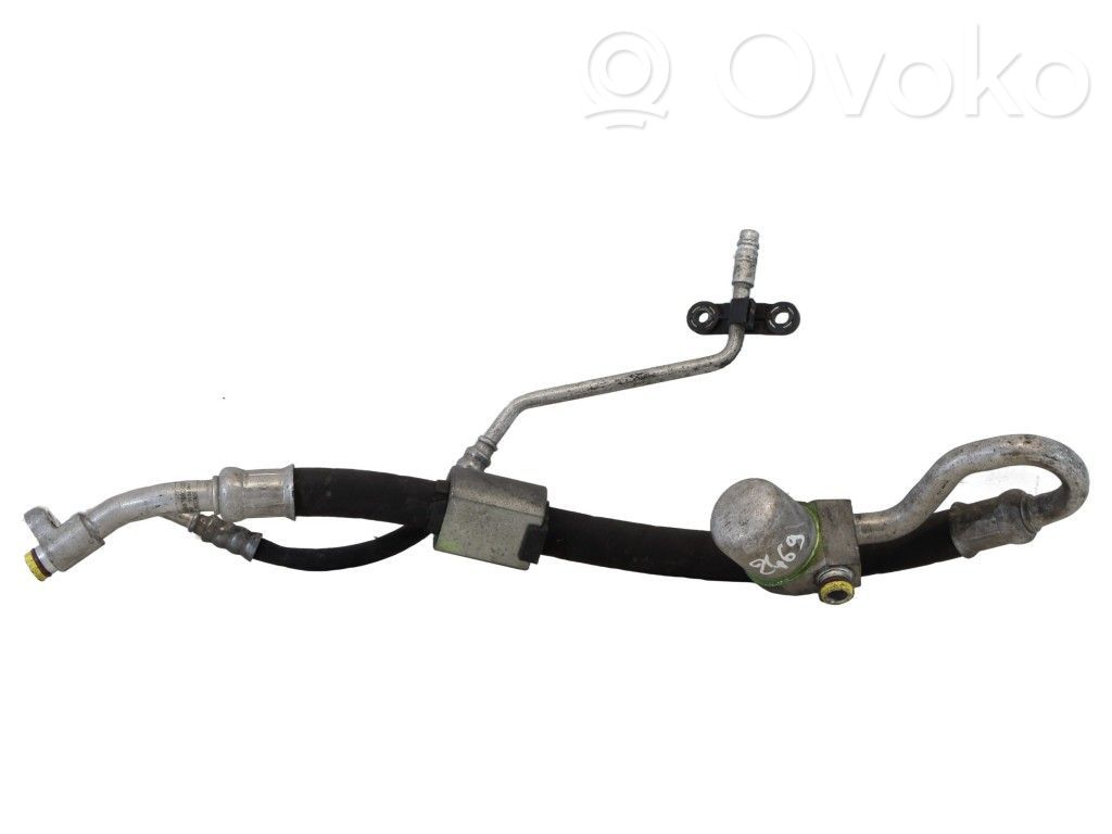 BMW 3 E90 E91 Ilmastointilaitteen putki (A/C) 