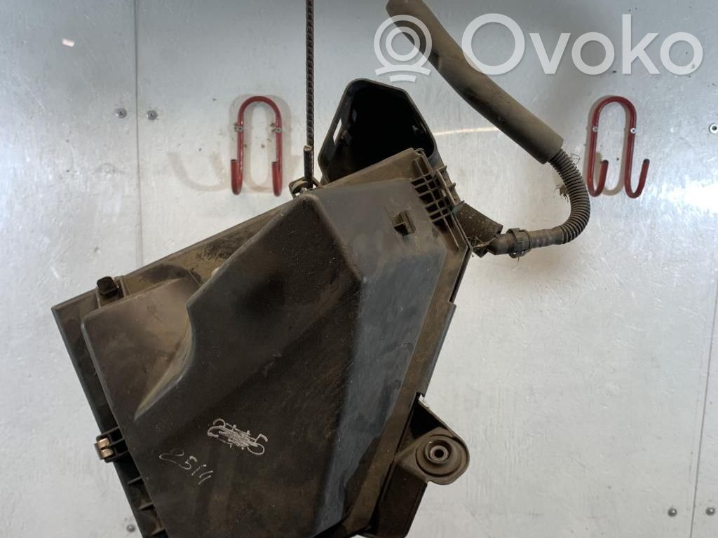 Air filter box   13718512599