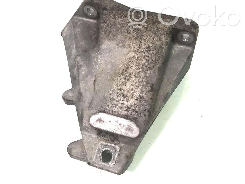 BMW 3 E90 E91 Engine mount bracket 
