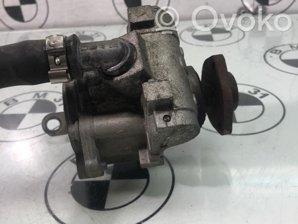 BMW 3 E92 E93 Power steering pump 