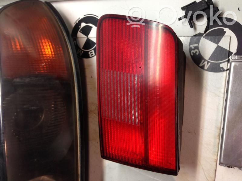 Tailgate rear/tail lights