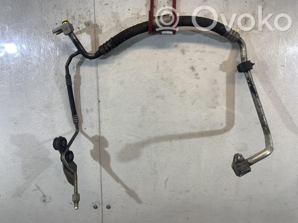 BMW 5 E60 E61 Ilmastointilaitteen putki (A/C) 