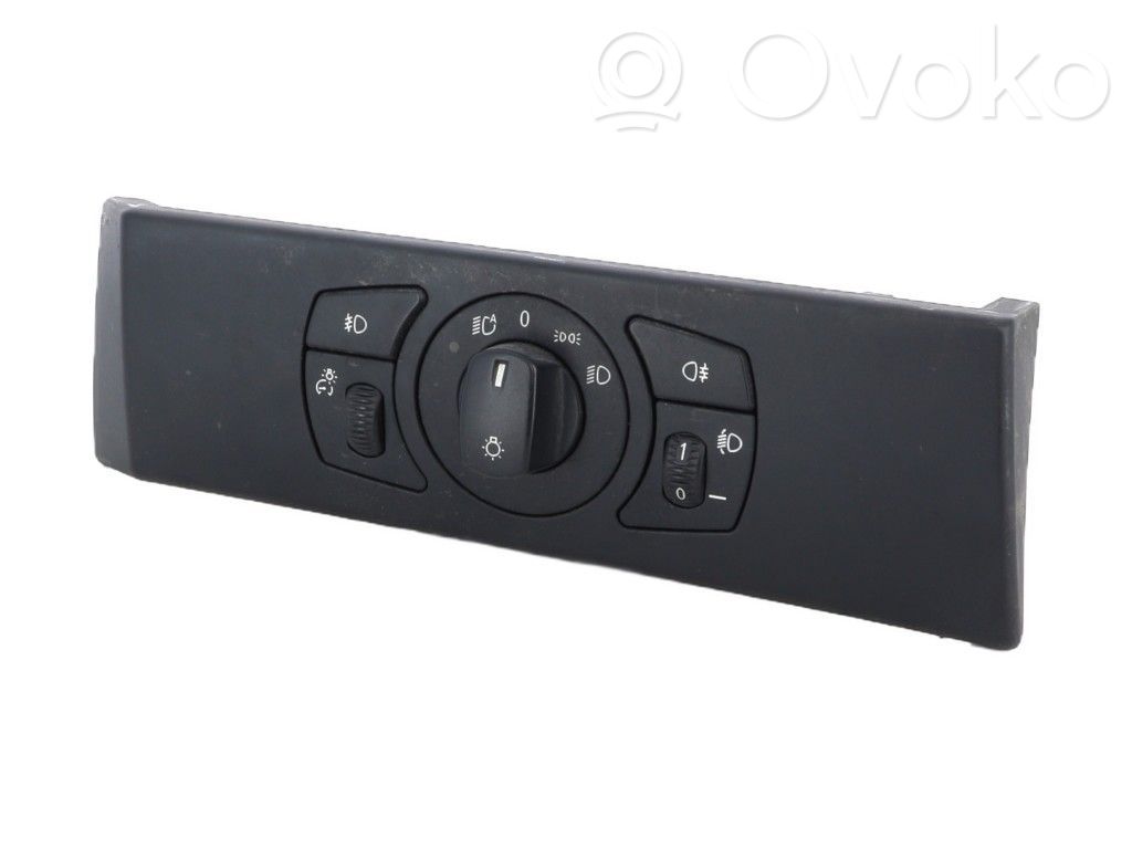 Light switch   61316925285