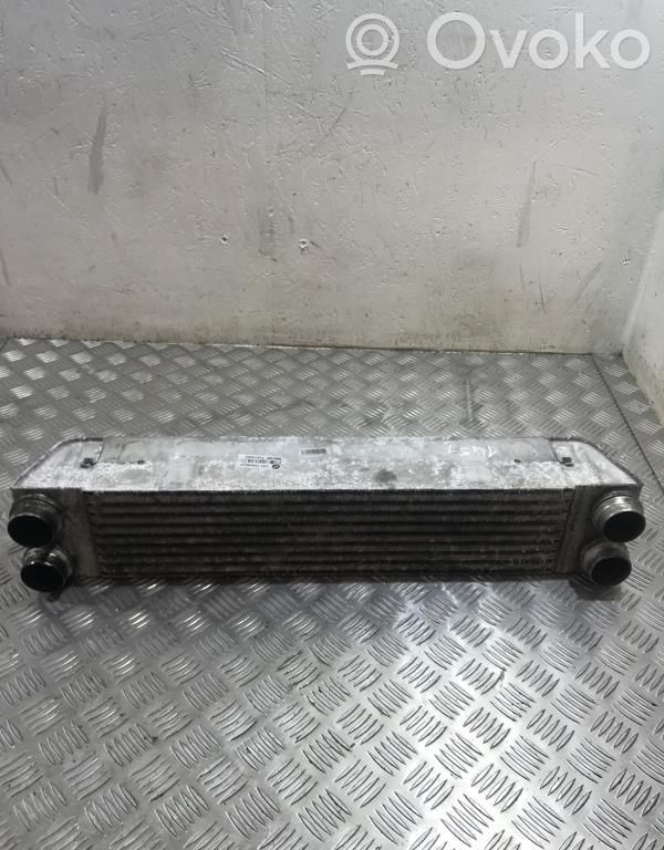 BMW 7 E65 E66 Interkūlerio radiatorius 