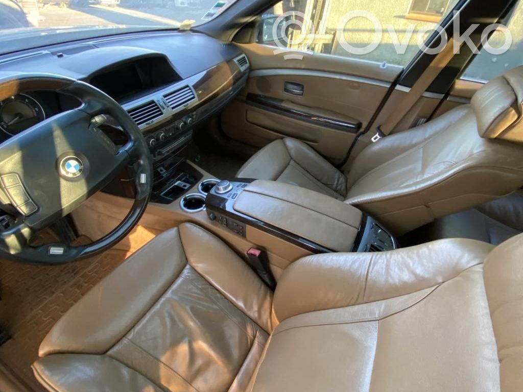 BMW 7 E65 E66 Saulessargu panelis 