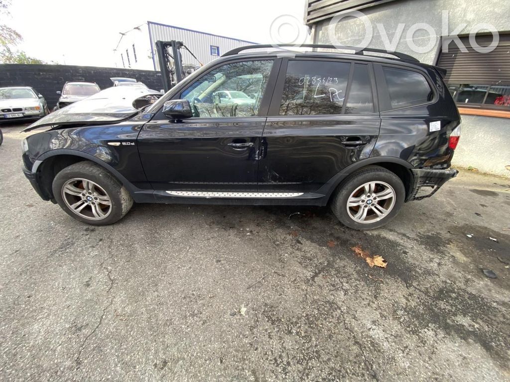 BMW X3 E83 Manecilla/asa externa de la puerta trasera 