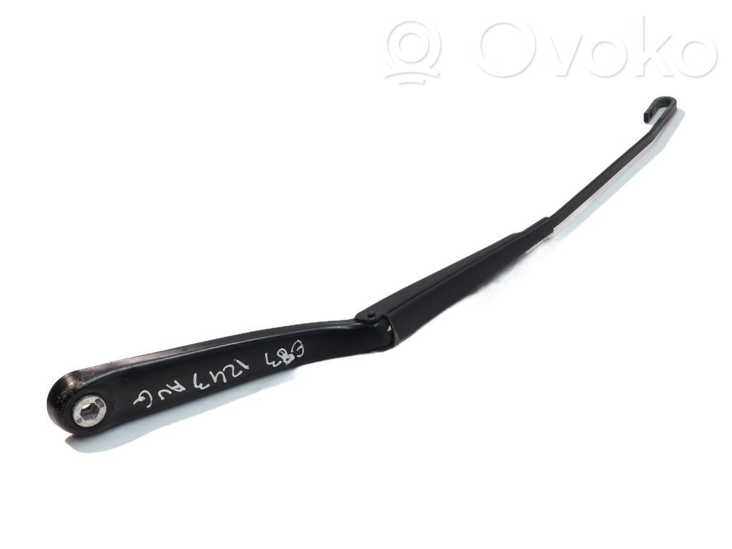 BMW X3 E83 Front wiper blade arm 