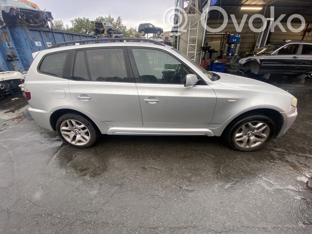 BMW X3 E83 Priekinė stebulė 