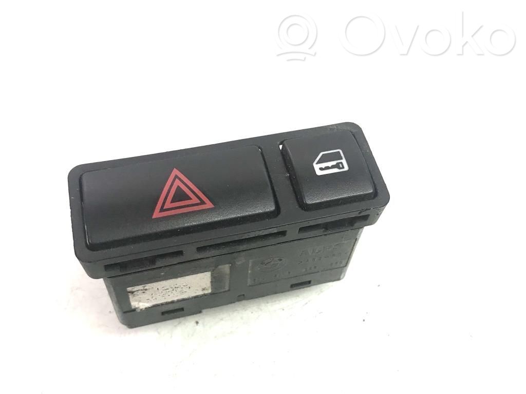 Hazard light switch   61318368920