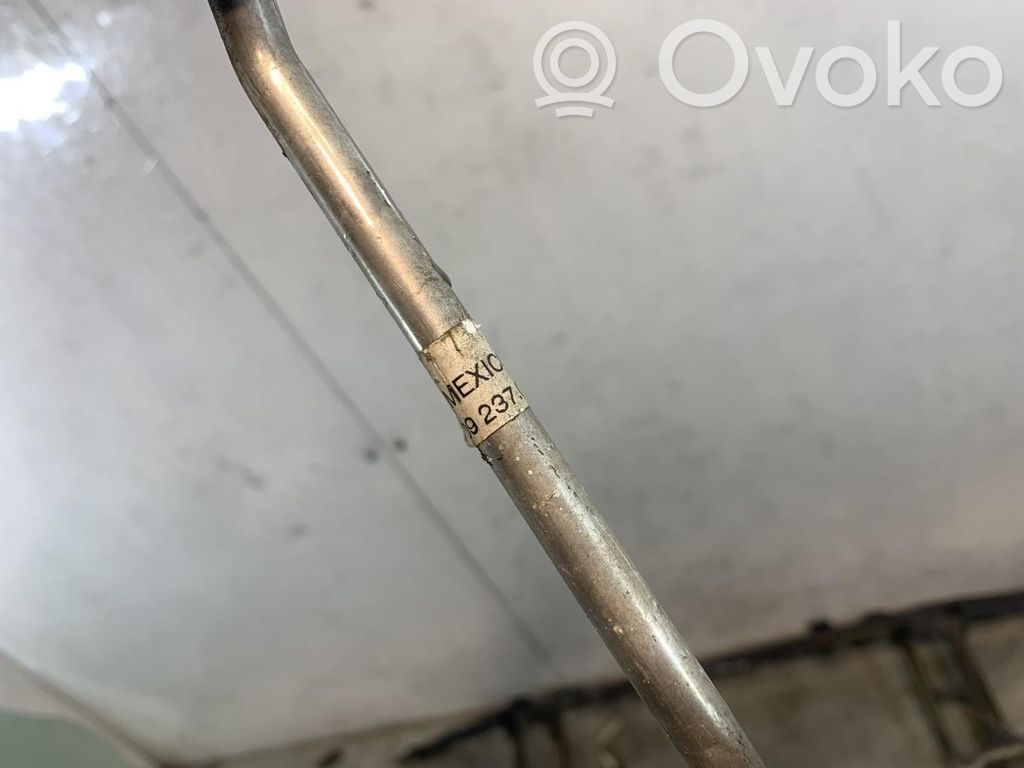 BMW Z4 E85 E86 Ilmastointilaitteen putki (A/C) 