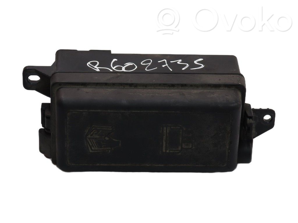 Mini Cooper Countryman R60 Fuse module 