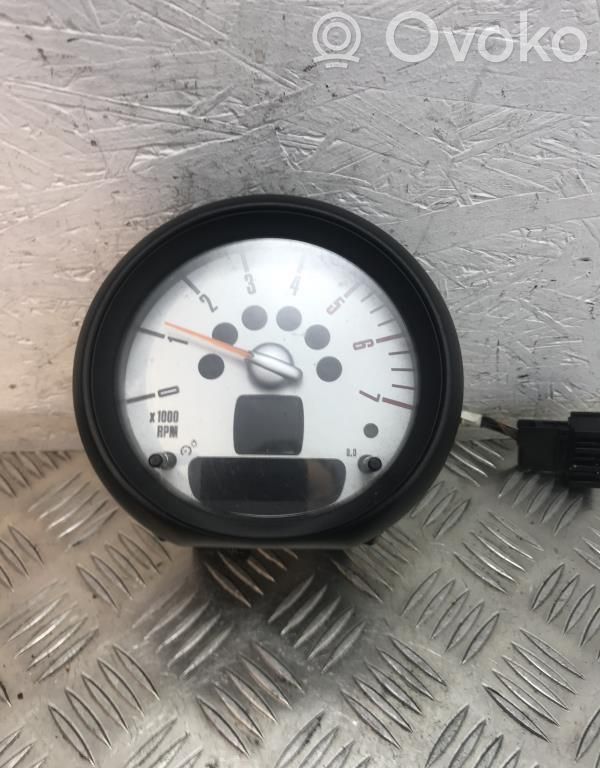 Tachometer   62109325807