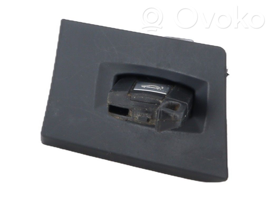 BMW 3 E90 E91 Ignition key card reader 