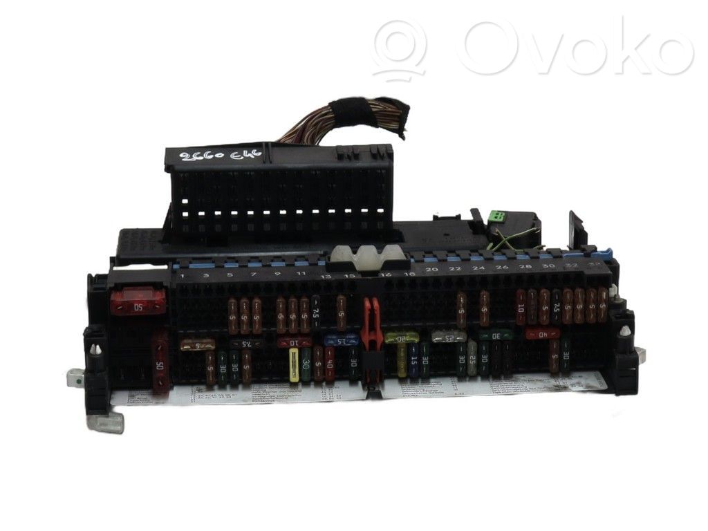 BMW 3 E46 Fuse module 
