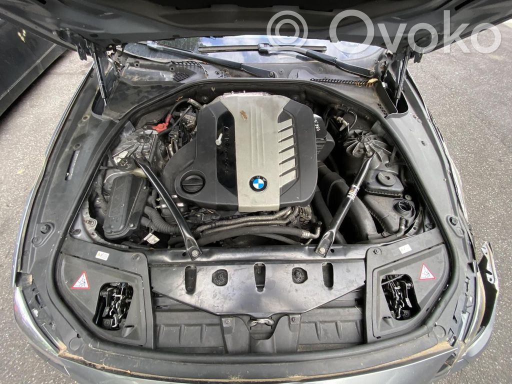 BMW 5 F10 F11 Elektryczny wentylator chłodnicy 