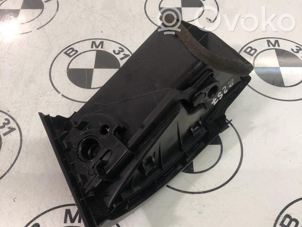 BMW 1 E81 E87 Moldura protectora de la rejilla de ventilación lateral del panel 