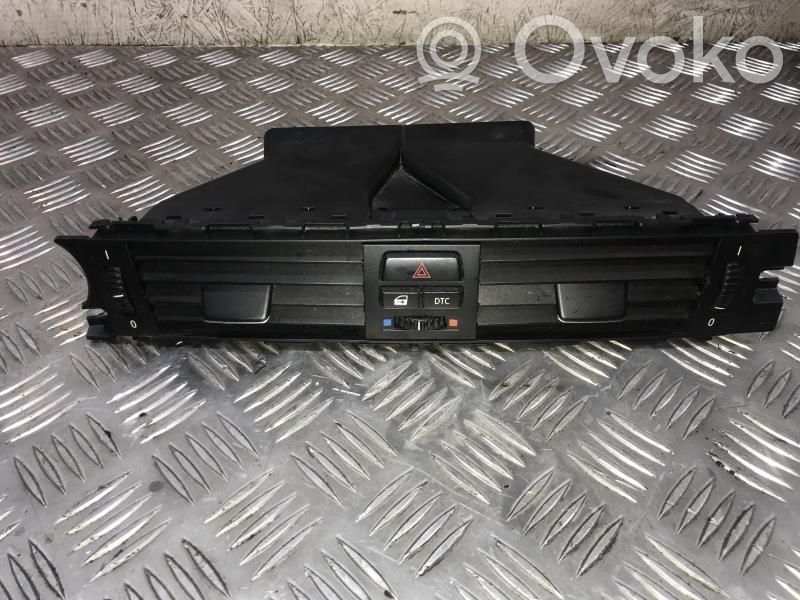 BMW 3 E92 E93 Centrinės oro grotelės 