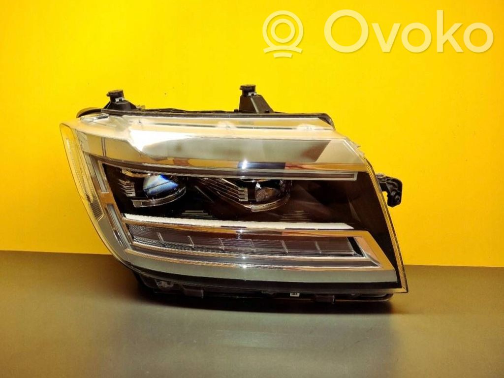 Volkswagen Crafter Lampa przednia 