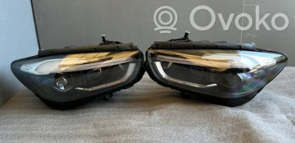 Mercedes-Benz B W247 Set faruri 