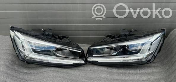 Audi Q2 - Headlights/headlamps set 