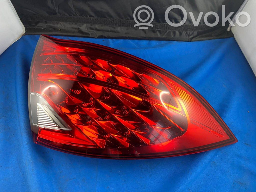 Porsche Cayenne (92A) Lampă spate în caroserie 