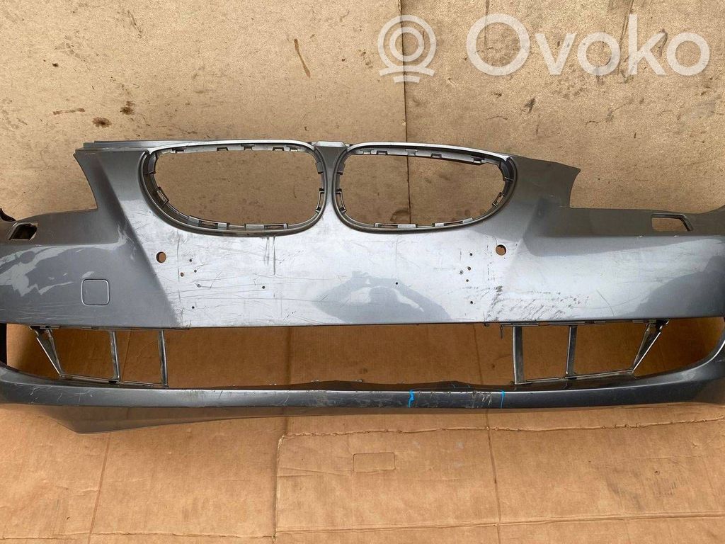 BMW 5 E60 E61 Priekšējais bamperis 
