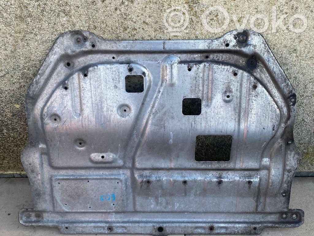 Volkswagen Eos Variklio dugno apsauga 