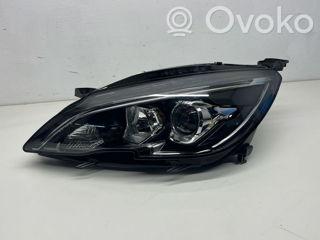 Peugeot 308 Lampa przednia 