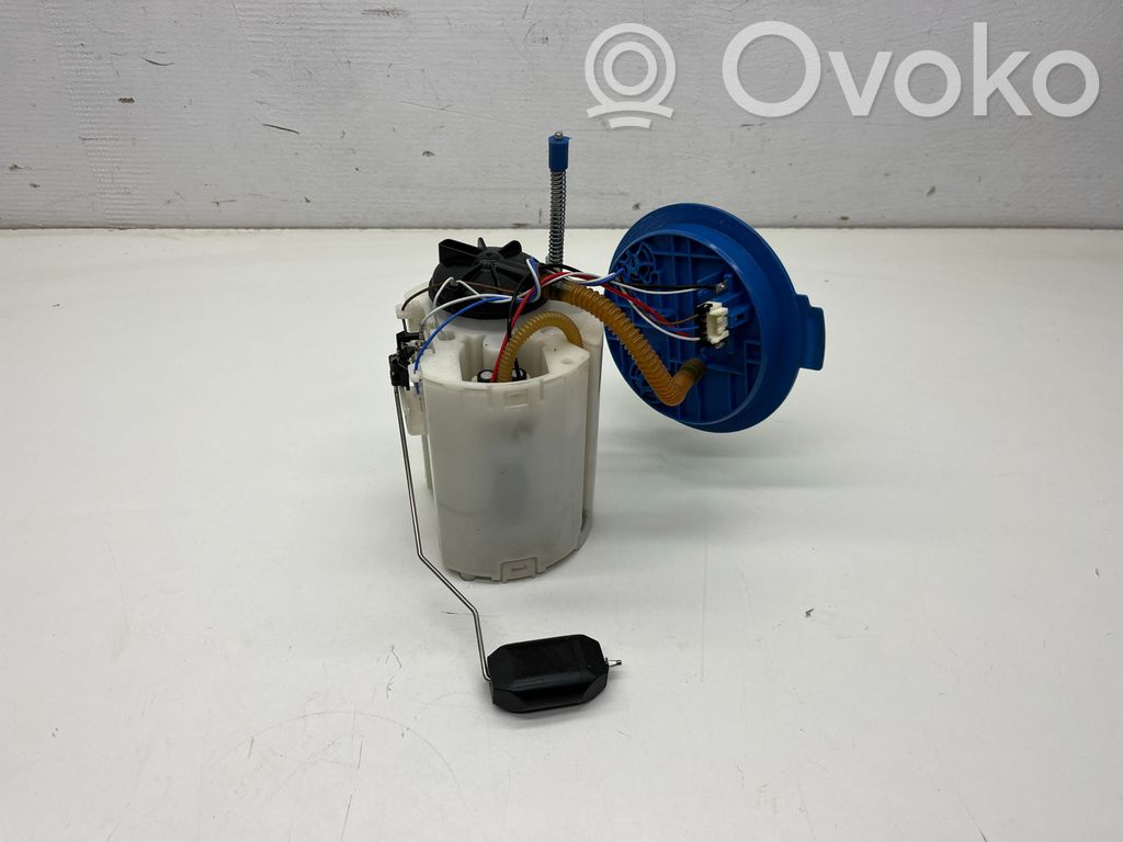 Volkswagen Polo VI Bomba interna de combustible 