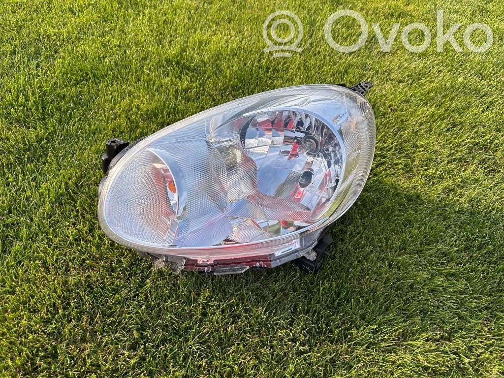Nissan Micra Lampa przednia 