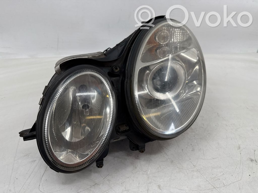 Mercedes-Benz E W211 Lampa przednia 