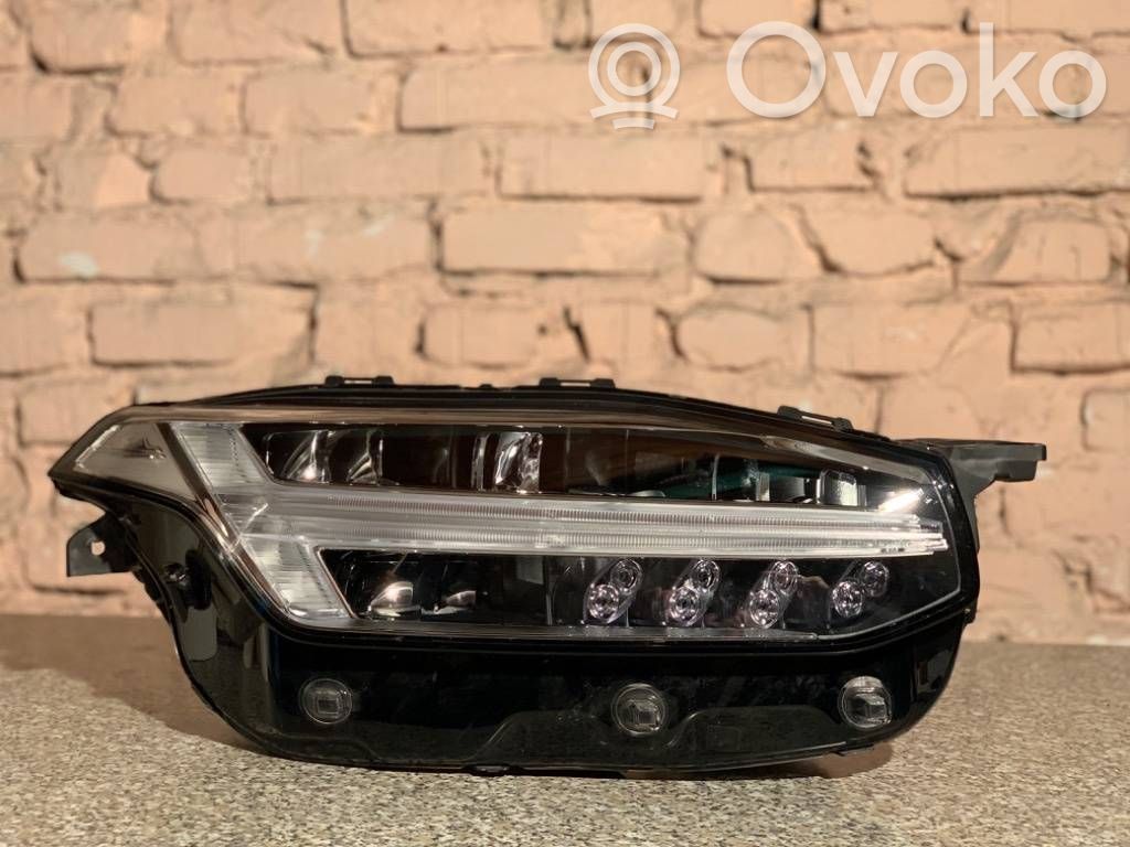 Volvo XC90 Headlight/headlamp 