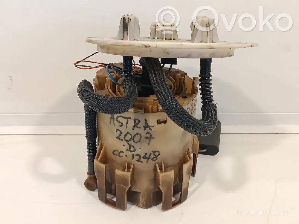 Opel Astra H Bomba interna de combustible 