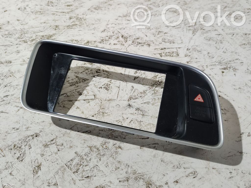 Audi Q5 SQ5 8R Radio/GPS head unit trim 