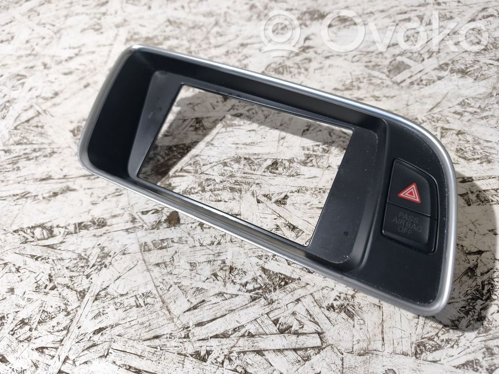Audi Q5 SQ5 8R Radio/GPS head unit trim 