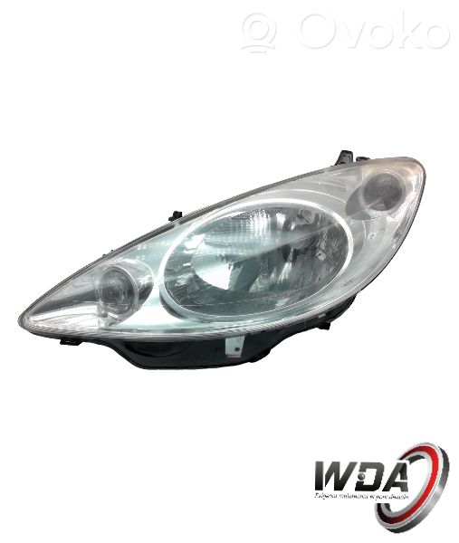 Peugeot 1007 Lampa przednia 
